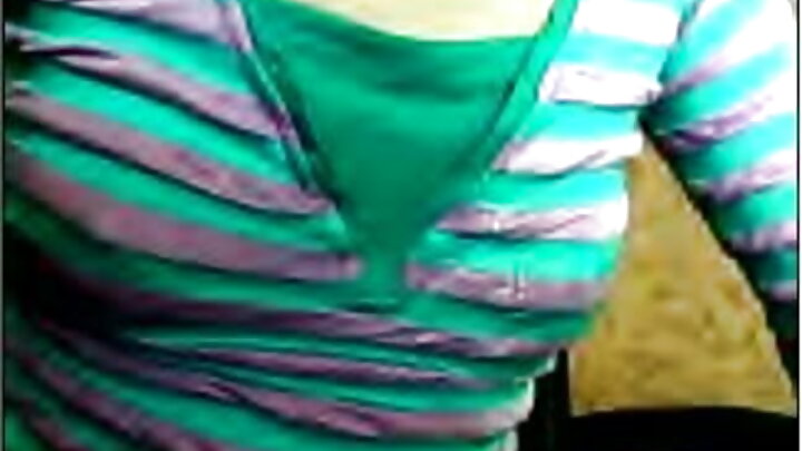 Britt Blair anatongozwa kwenye uume na mwanaume kwa mtazamo wa mtu wa kwanza