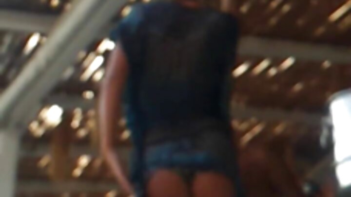 Ghasia ambapo MILF hubadilishana wana wa kambo na kuwalala