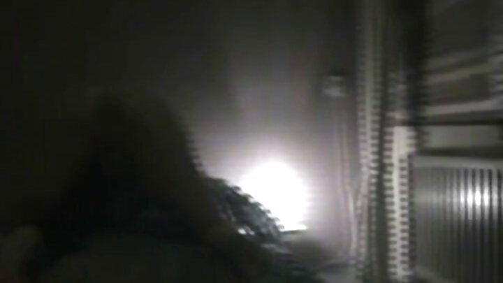 Ponografia ambapo Sarah Diamante ananaswa kwenye matako na mwanaume