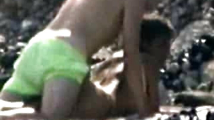 Mwanaume mwenye upara aliwalawiti marafiki wawili wa kike nje