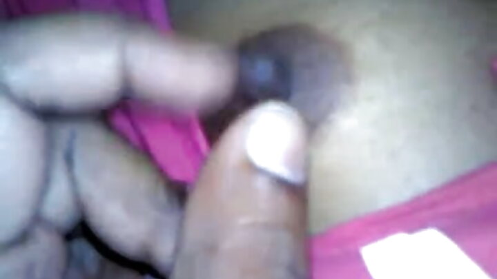 Ngono ya kimapenzi ya kuoga na msichana wa Urusi na mwanaume