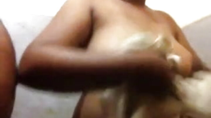 Picha za ngono za Kirusi ambapo baba wa kambo anamlawiti binti yake wa kambo kwenye matako