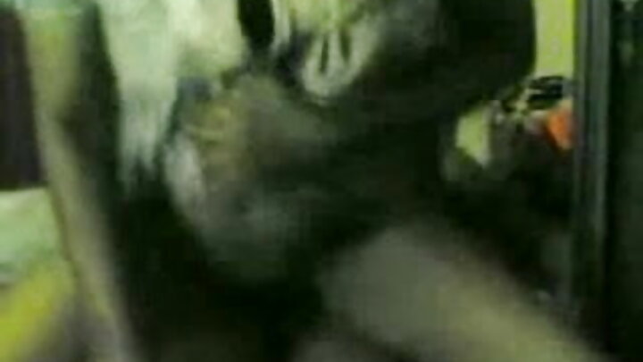 Video ya ngono ambapo wanandoa wa Urusi wanalawiti kwenye kamera